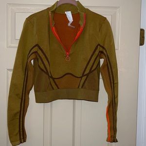 Fabletics Mustard crop compression sweatshirt